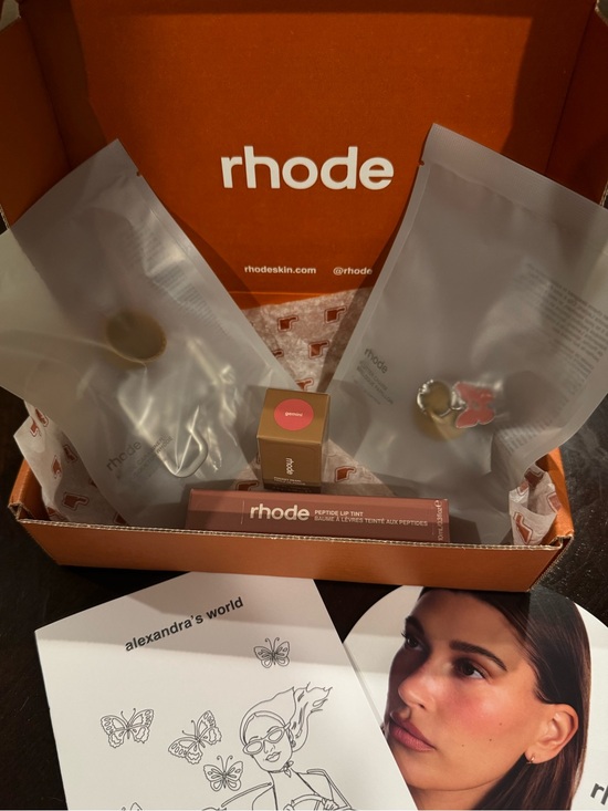 RHODE Other - Rhode Carabiner, flutter charm, Gemini, peptide lip tint in Sweet Apple
